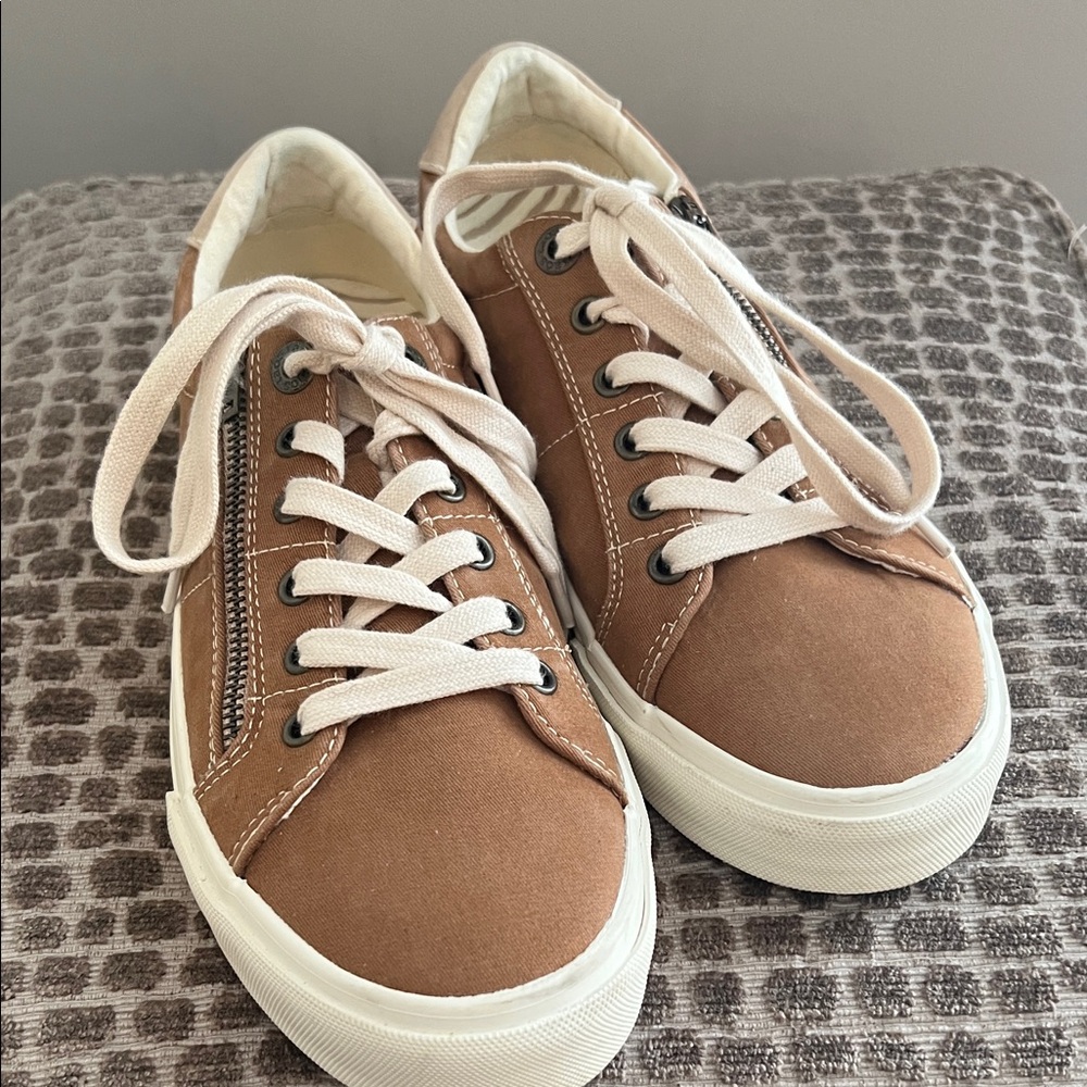 Taos Footwear Tan Sneakers with Cream Accents